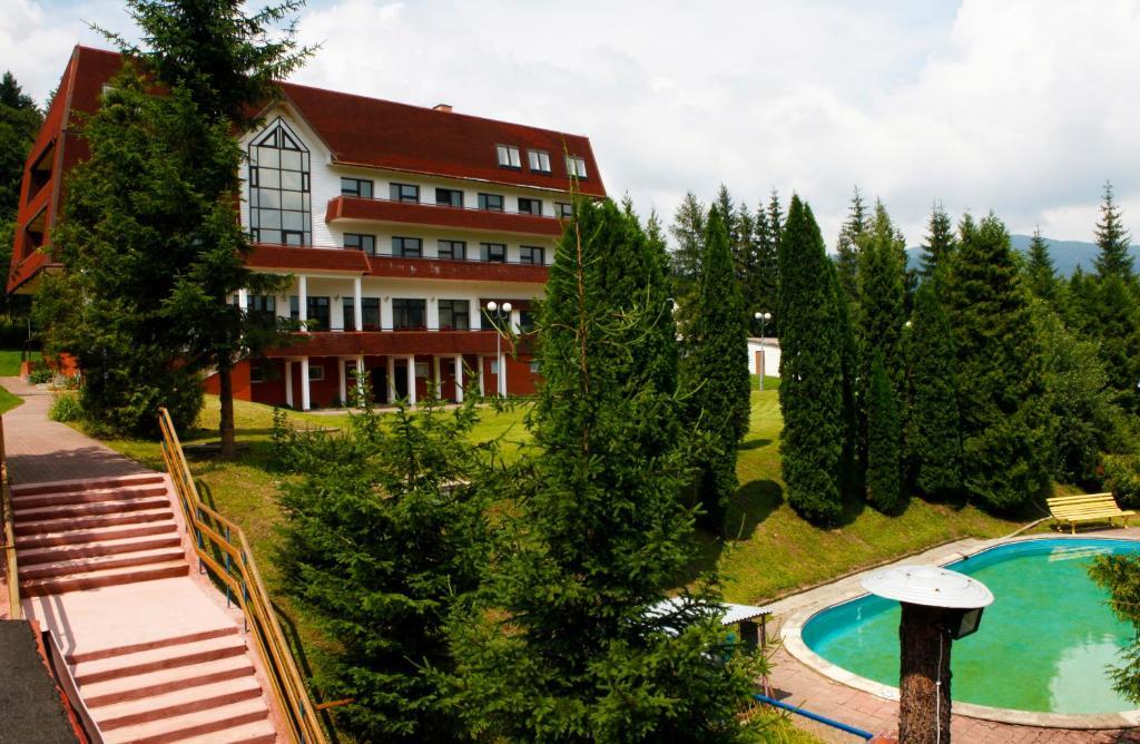 Perelka Natura Tour Hotel Cisna Buitenkant foto