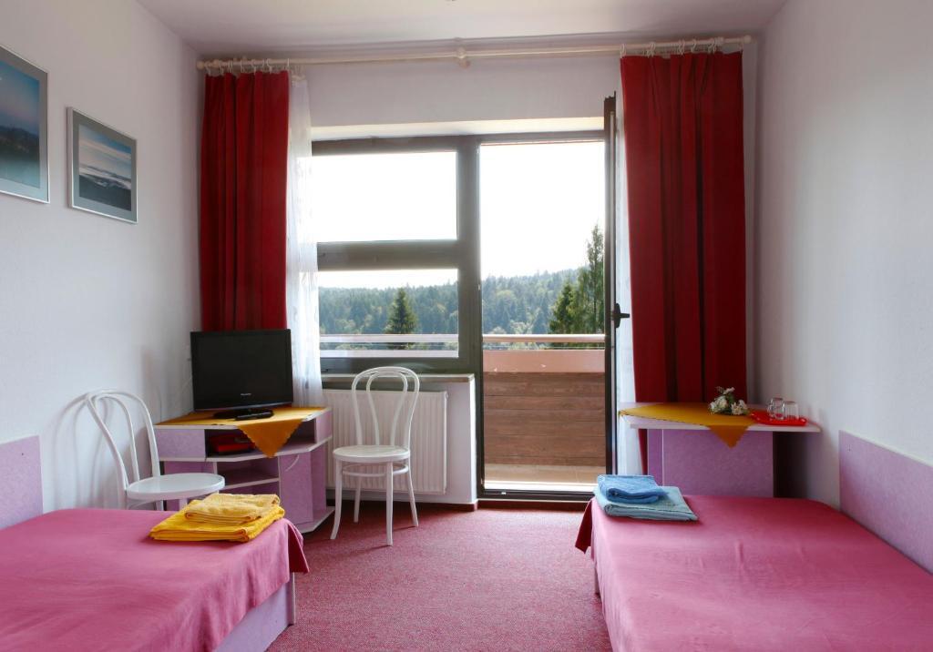 Perelka Natura Tour Hotel Cisna Buitenkant foto